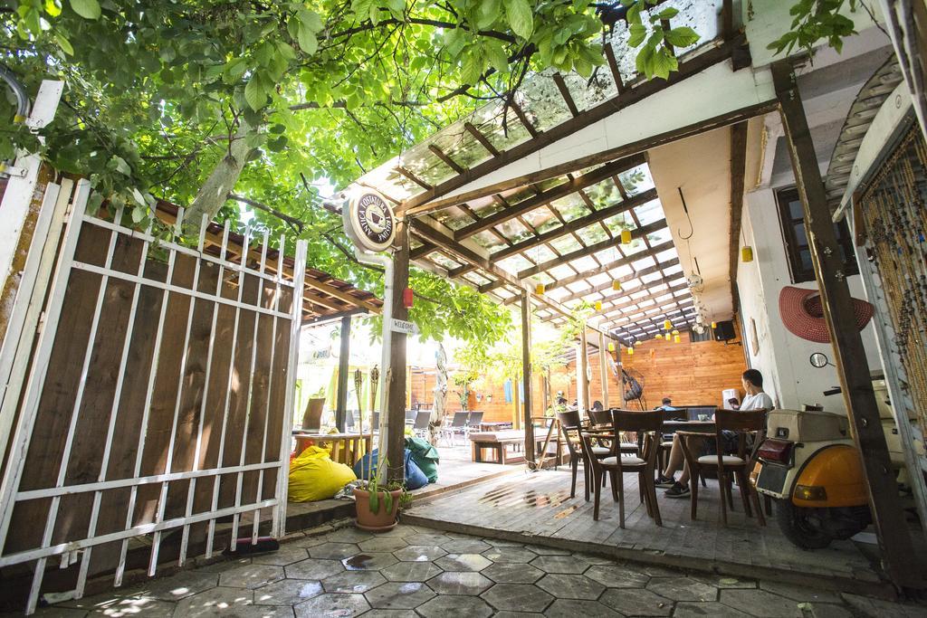 The White Tree Otel Priştine Dış mekan fotoğraf